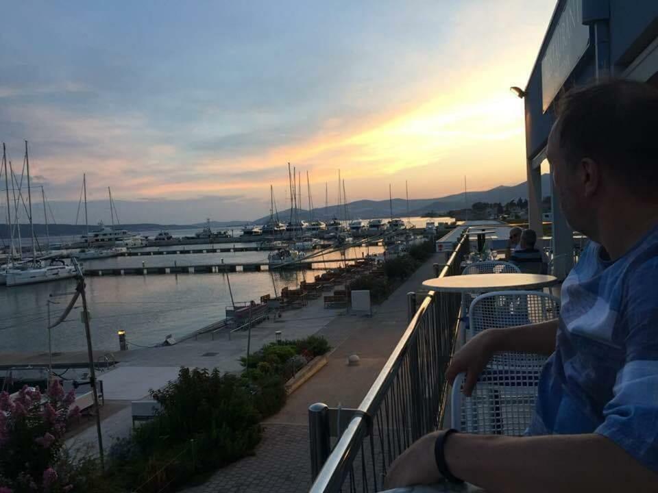 Modern Apartment Near Split & Trogir Kaštela Екстериор снимка