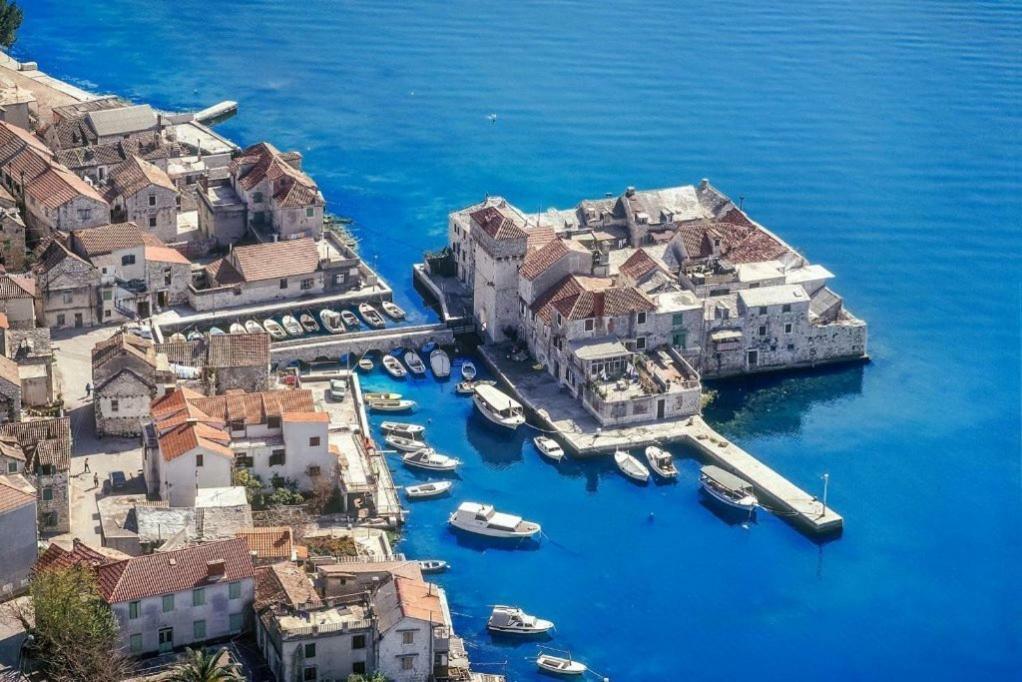 Modern Apartment Near Split & Trogir Kaštela Екстериор снимка