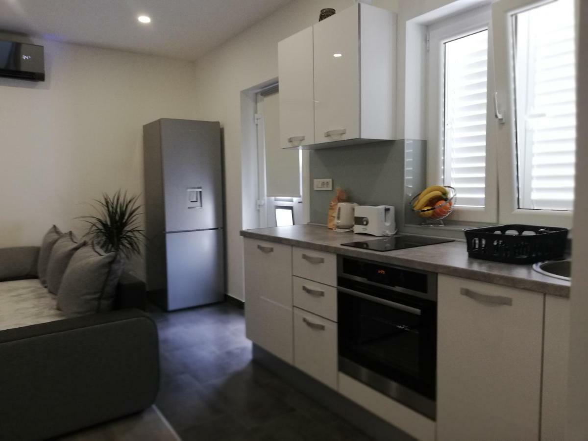 Modern Apartment Near Split & Trogir Kaštela Екстериор снимка