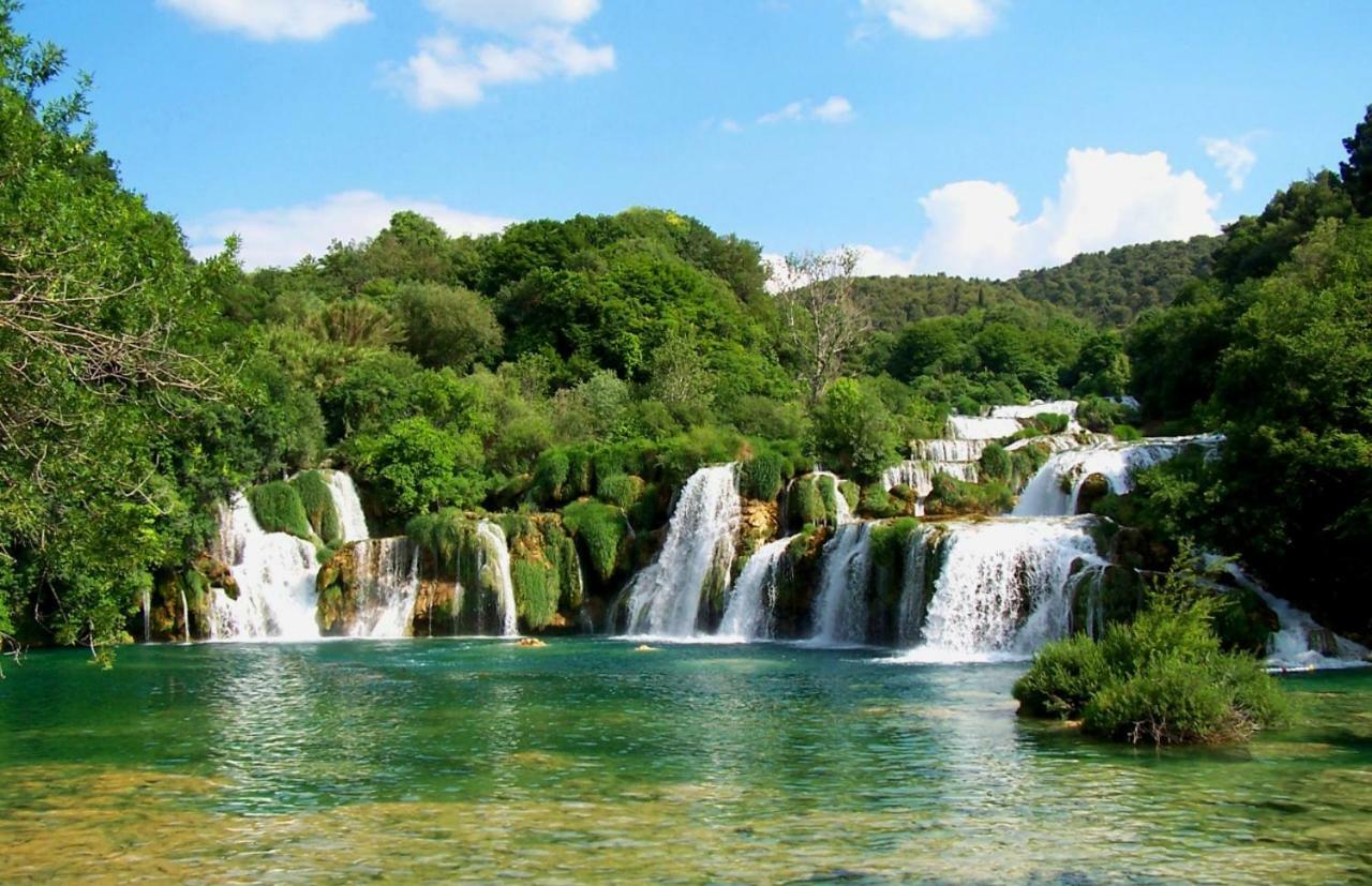 Modern Apartment Near Split & Trogir Kaštela Екстериор снимка